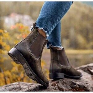 Thursday Boot Co Company 8.5 Duchess Women’s Chelsea Boot Dark Olive Brown Suede